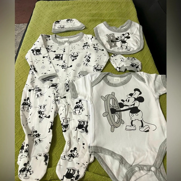 Other - NWT Mickey and Minnie baby shower gift set sleeper, onesie, mittens, bib and hat
